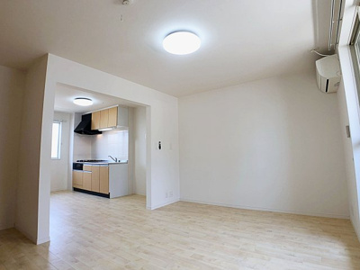 【居間・リビング】 | プラージュ鳴尾【名古屋市賃貸・南向き】