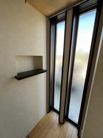 堺市南区檜尾　太陽光発電　駐車3台可能の玄関