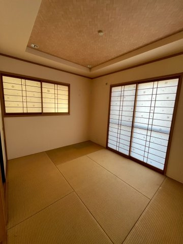 堺市南区檜尾　太陽光発電　駐車3台可能の和室