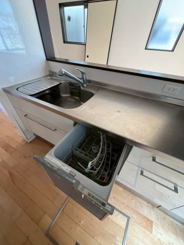 堺市南区檜尾　太陽光発電　駐車3台可能のキッチン