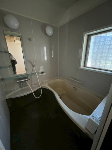 堺市南区檜尾　太陽光発電　駐車3台可能の浴室