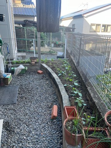 堺市南区檜尾　太陽光発電　駐車3台可能の庭