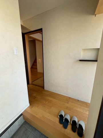 堺市南区檜尾　太陽光発電　駐車3台可能の玄関