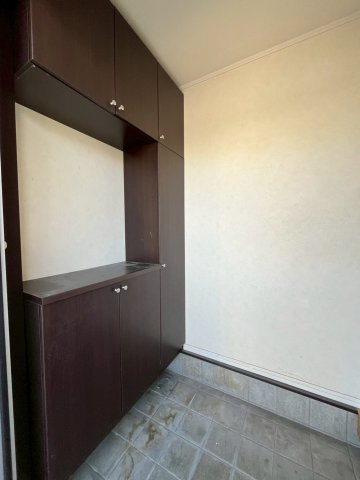 堺市南区檜尾　太陽光発電　駐車3台可能の玄関