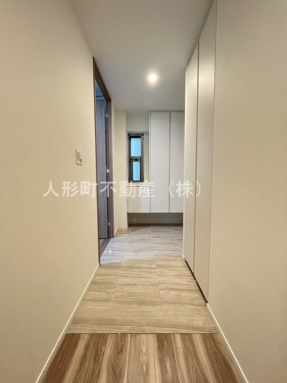 【その他】 | HARUMI FLAG PARK VILLAGE C棟 | 明るい廊下