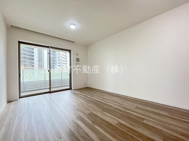 【居間・リビング】 | HARUMI FLAG PARK VILLAGE C棟 | 南向きリビング