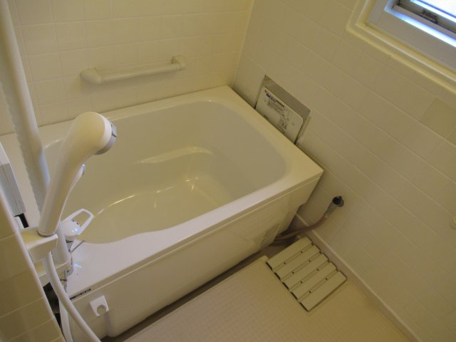 明石舞子２ＤＫの浴室|きれいなお風呂です