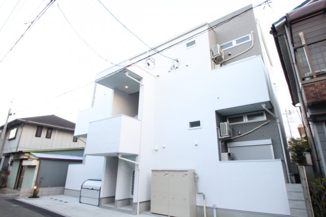 Valenti小阪の外観