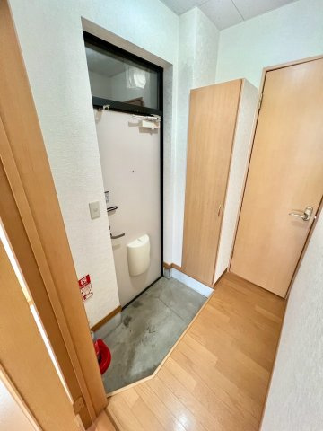ルート医大前Ｄ棟の玄関