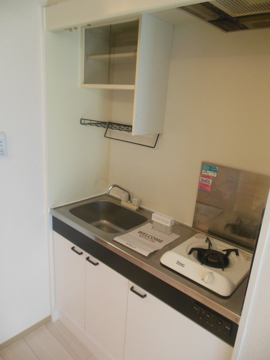 狛江市駒井町１丁目のアパートのキッチン