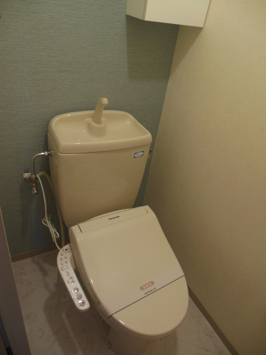 狛江市駒井町１丁目のアパートのトイレ