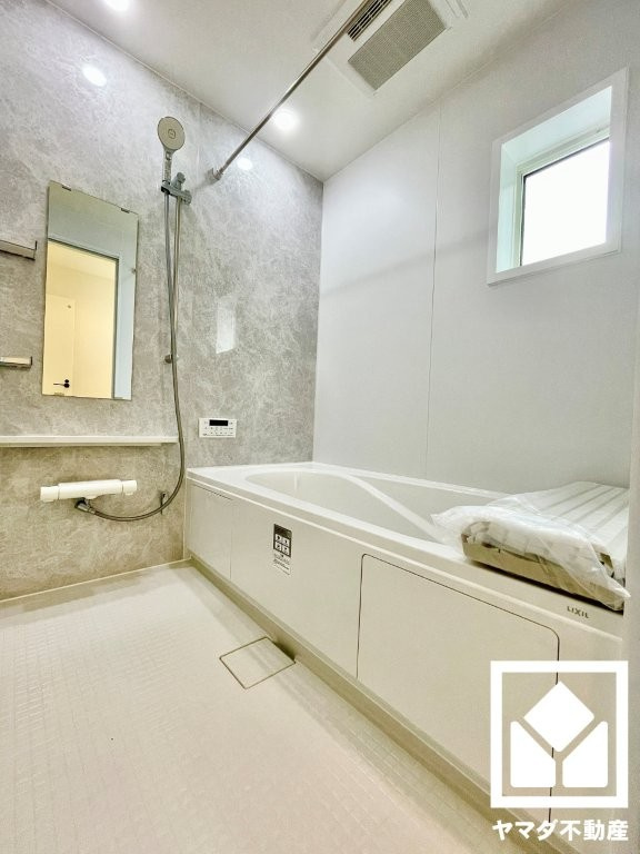 伏見区醍醐京道町　24-1期　2号棟の浴室