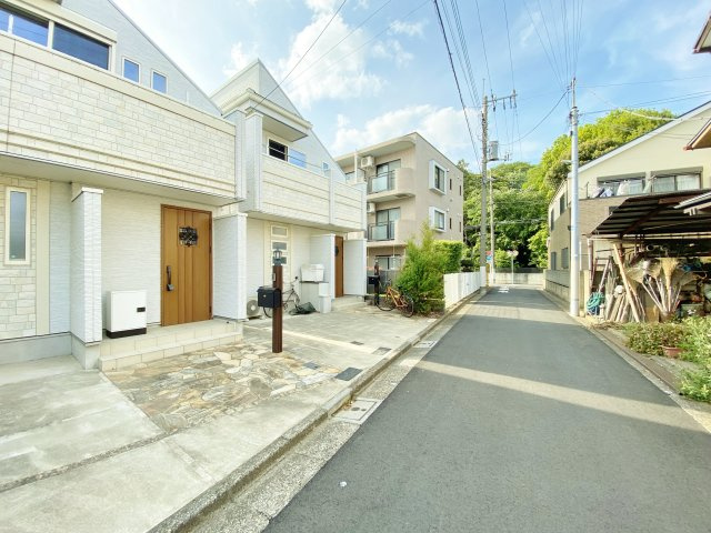 杉並区下井草3丁目の前面道路含む現地写真|駅至近の利便史の良い好立地
建物周辺は穏やかな住環境で暮らし心地の良いエリア
お買い物施設も充実し便利な立地です