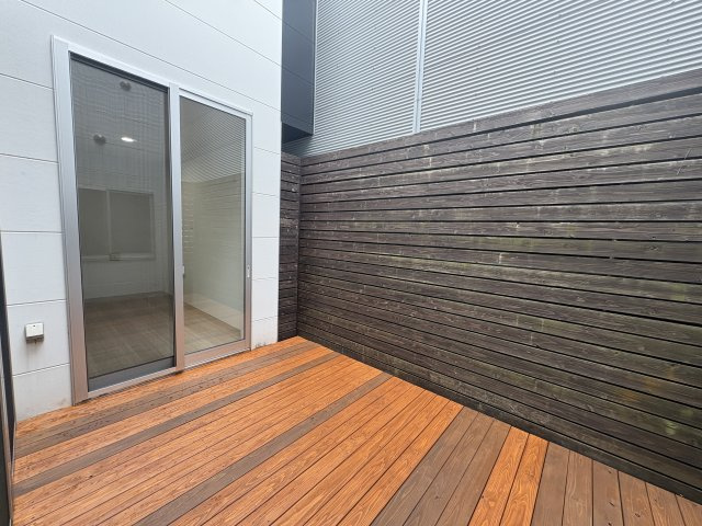リベルテの庭|ウッドデッキ