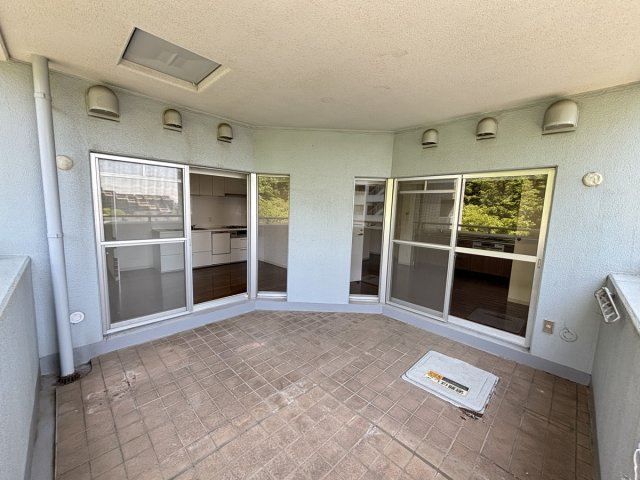 ３LDK・１DKの両方のお部屋に面しているバルコニーです！