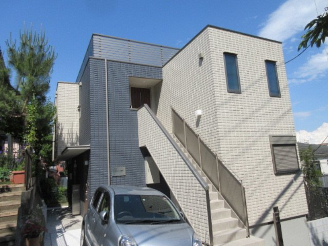 グランメール星川のエントランス