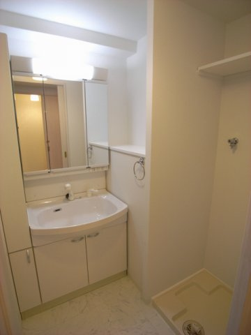 プリオーレ三宮 の洗面所