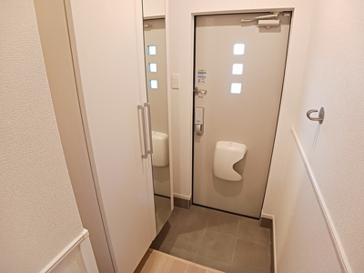 【玄関】 | エアリースクエア | その他