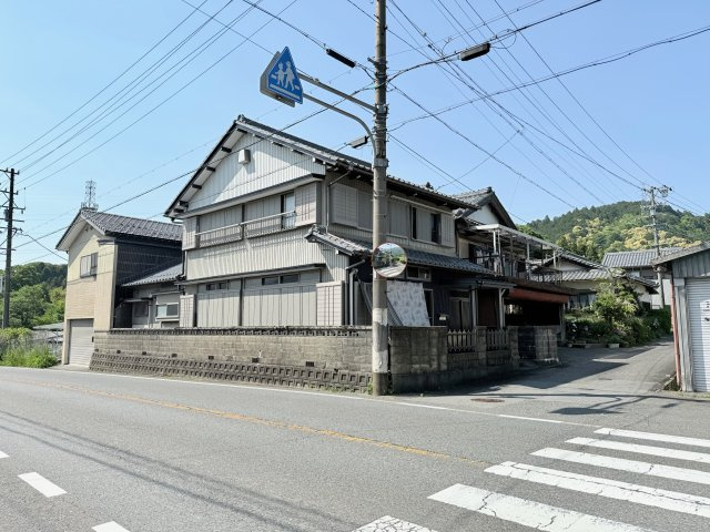 上石津町牧田中古住宅の周辺