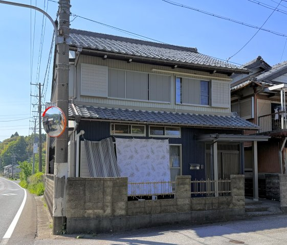 上石津町牧田中古住宅の外観