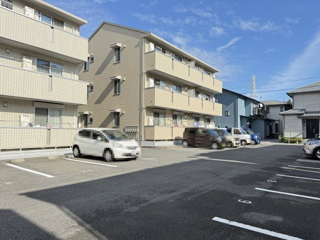 グランディオ B棟の外観