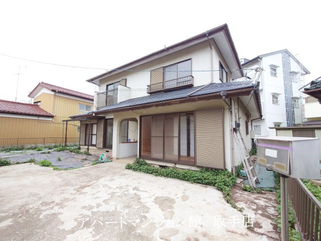 米ノ井戸建のエントランス