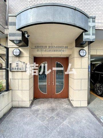 豊島区南池袋２丁目の賃貸マンションのエントランス