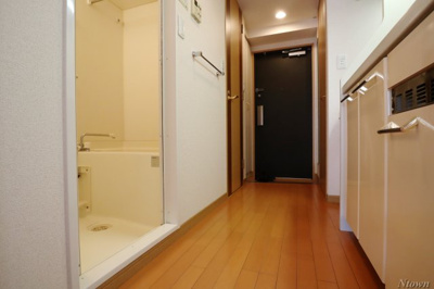 【玄関】 | プレサンス桜通アベニュー | 明るい玄関です