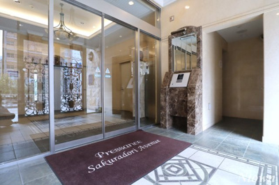 【エントランス】 | プレサンス桜通アベニュー | 毎日通るエントランスはこのようになっています