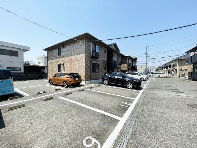 プラザ･シャルム　Ｃ棟の駐車場