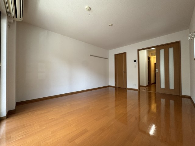 メープルガーデンの居間・リビング