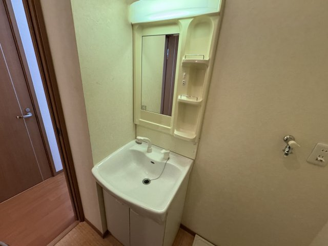 メープルガーデンの独立洗面台