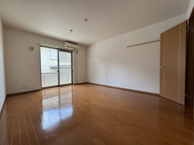 メープルガーデンの居間・リビング