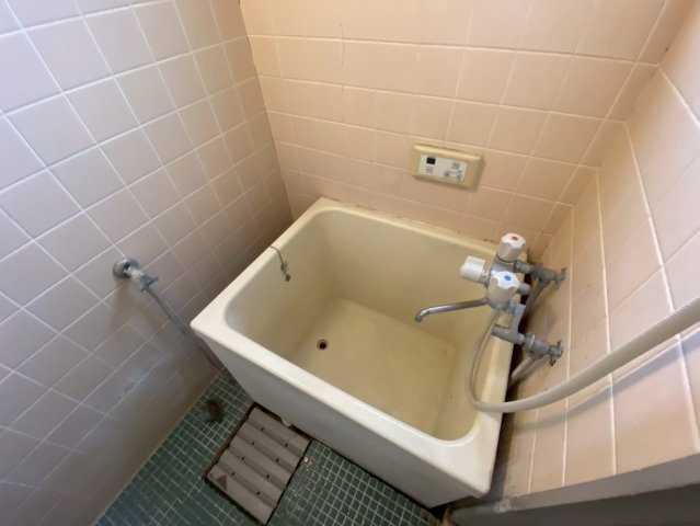 山ノ上ハイツの浴室