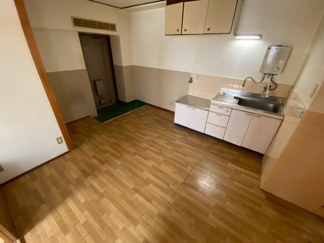 山ノ上ハイツの居間・リビング