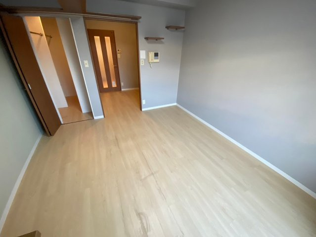 フローライト蛍池の居間・リビング