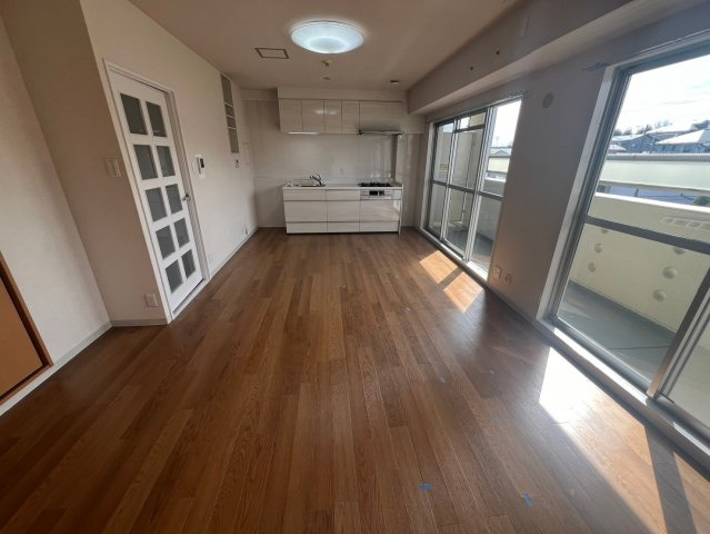 グランベール刀根山の居間・リビング