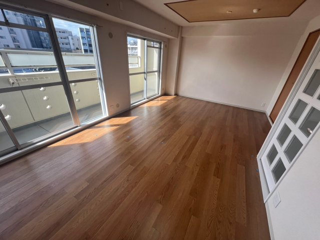 グランベール刀根山の居間・リビング