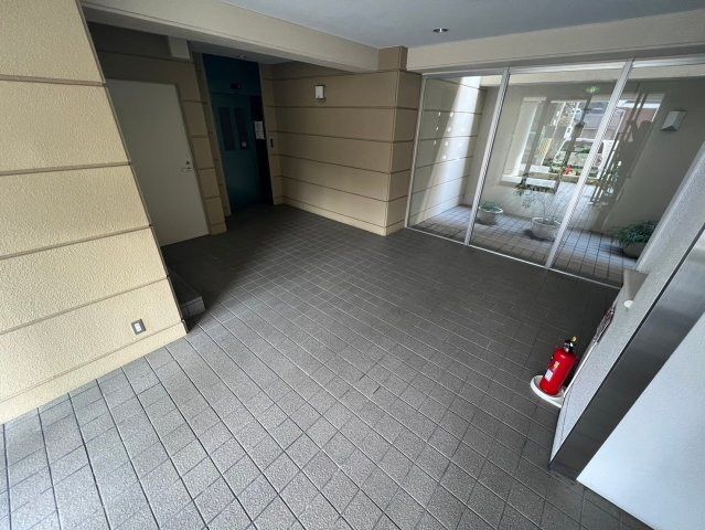 グランベール刀根山のエントランス