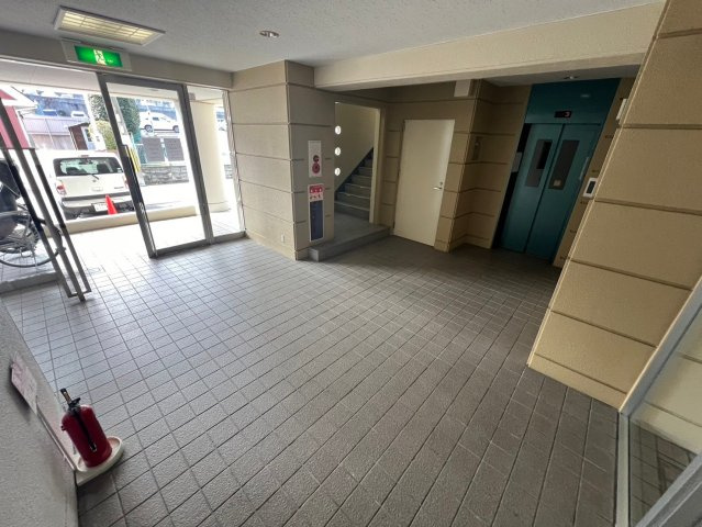 グランベール刀根山のロビー