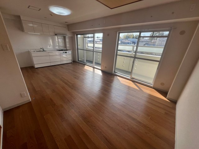 グランベール刀根山の居間・リビング