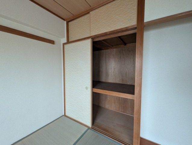 ローレル蛍池の収納