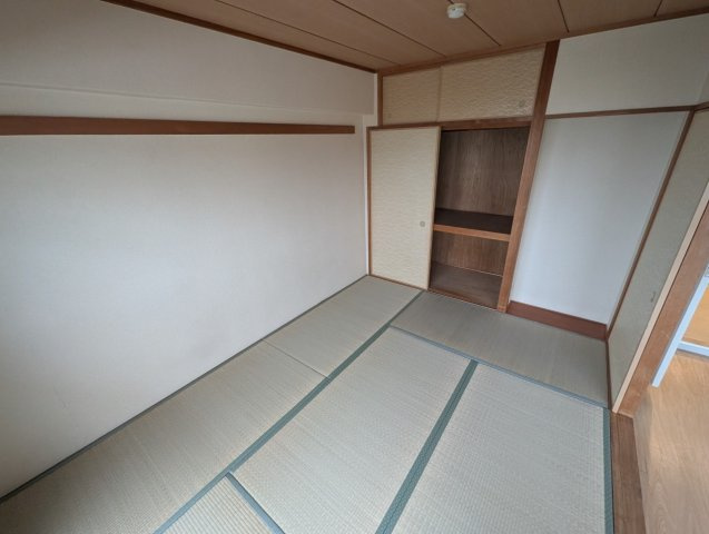 ローレル蛍池の和室