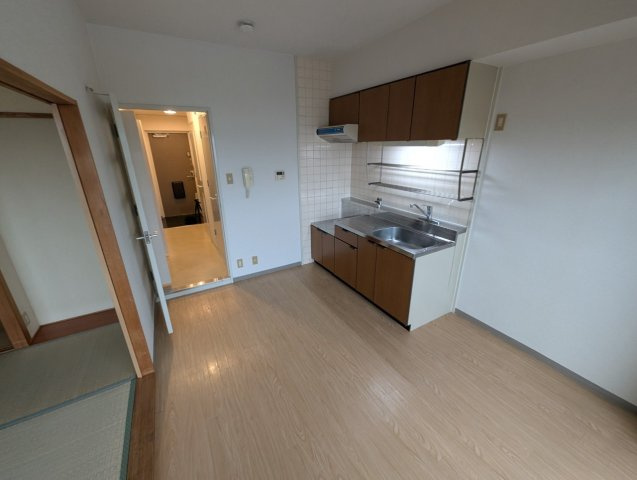 ローレル蛍池の居間・リビング