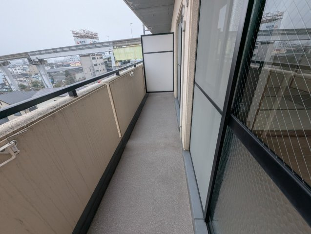 ローレル蛍池のバルコニー