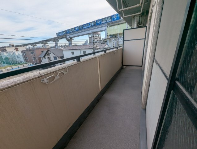 ローレル蛍池のバルコニー