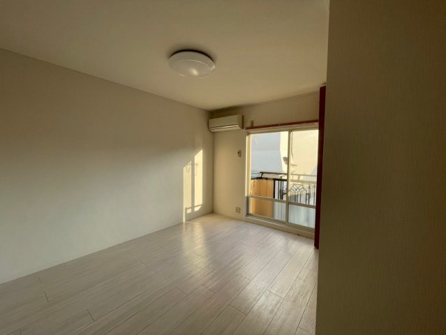 ラ・ルーチェの居間・リビング