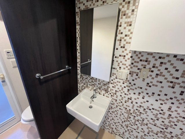 豊中市西泉丘３丁目の賃貸マンションの独立洗面台