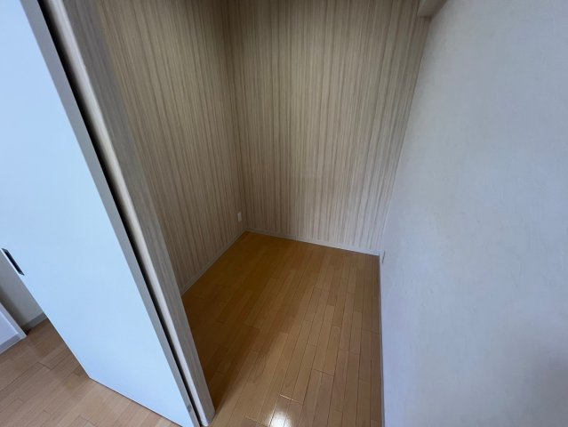 豊中市西泉丘３丁目の賃貸マンションの収納