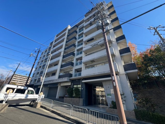 豊中市西泉丘３丁目の賃貸マンション